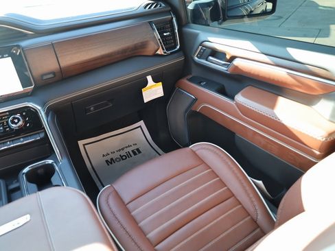 Used 2026 GMC Sierra 3500 Denali Ultimate image 20