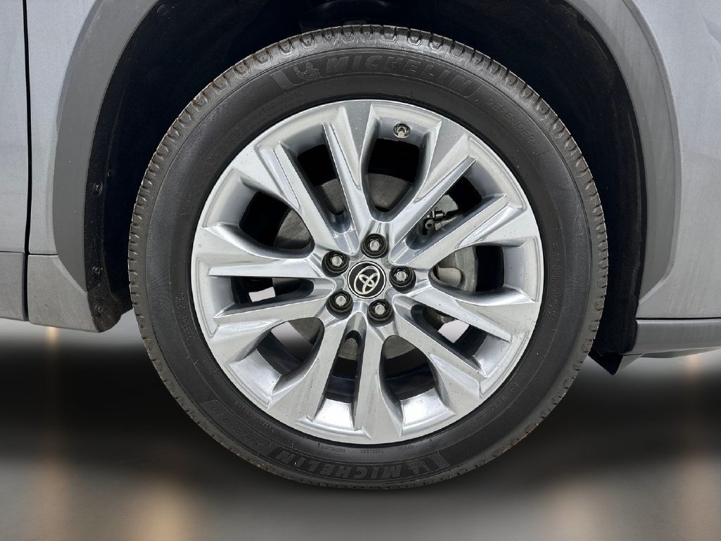 Used 2020 Toyota Highlander Limited FWD image 10