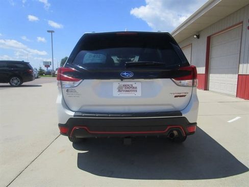 Used 2022 Subaru Forester Sport image 8