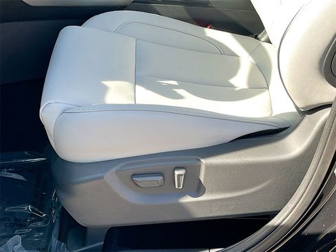 New 2026 Mitsubishi Eclipse Cross SEL image 18