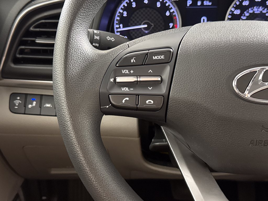 Used 2020 Hyundai Elantra SEL FWD image 14