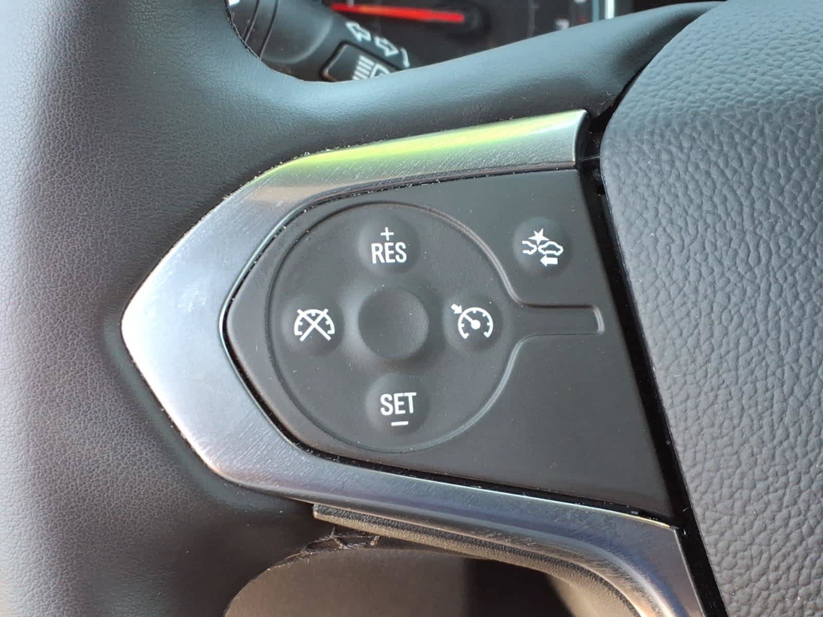 Used 2023 Chevrolet Traverse LT FWD image 33