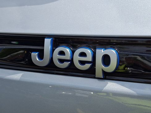 Used 2024 Jeep Grand Cherokee Limited 4xe AWD/4WD image 30
