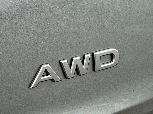 Used 2025 Nissan Rogue SV AWD/4WD image 30