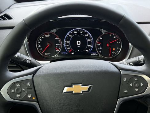 Used 2023 Chevrolet Traverse High Country image 16