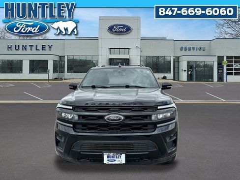 Used 2022 Ford Expedition Limited AWD/4WD image 3
