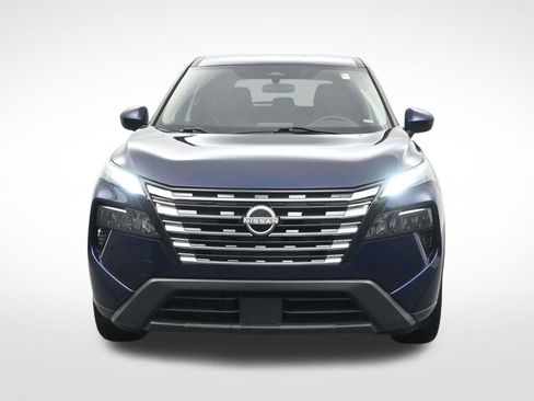 Used 2024 Nissan Rogue SV AWD/4WD image 2