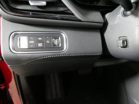 Used 2026 Buick Enclave Avenir w/ Super Cruise Package AWD/4WD image 26