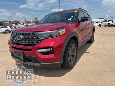 Used 2022 Ford Explorer XLT w/ Equipment Group 202A RWD image 3