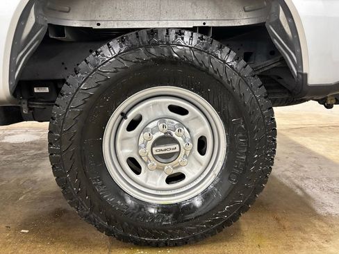 Used 2024 Ford F250 XL w/ XL Driver Assist Package AWD/4WD image 9