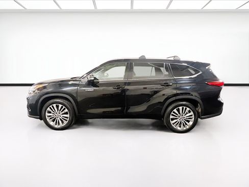 Used 2021 Toyota Highlander Platinum FWD image 25