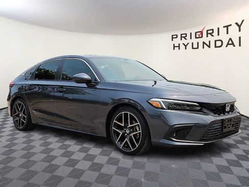 Used 2023 Honda Civic Sport Touring image 3