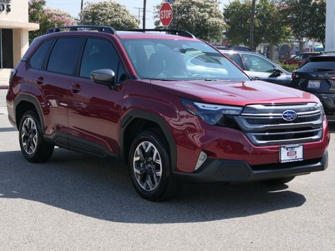 Used 2026 Subaru Forester Premium AWD/4WD image 7
