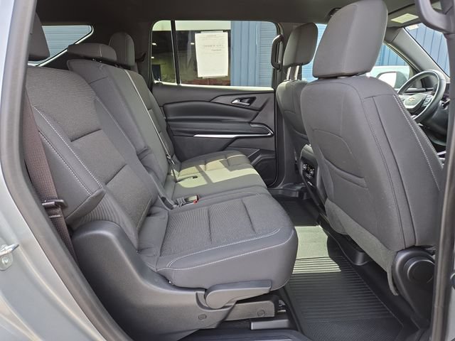 Used 2024 Chevrolet Traverse LT w/ Trailering Package AWD/4WD image 33