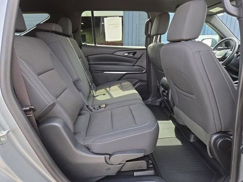 Used 2024 Chevrolet Traverse LT w/ Trailering Package AWD/4WD image 33