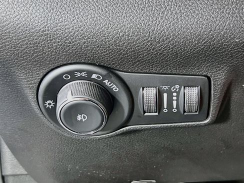 Used 2022 Jeep Compass Limited AWD/4WD image 10