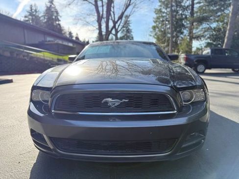 Used 2014 Ford Mustang Coupe image 2