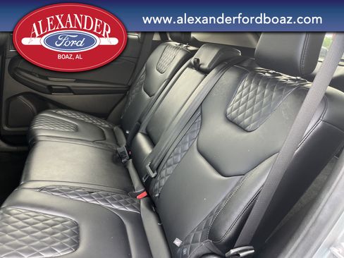 Used 2024 Ford Edge Titanium image 12