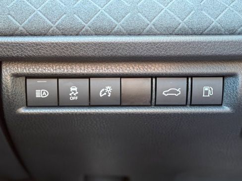 Used 2025 Toyota Camry XLE w/ Premium Package image 24