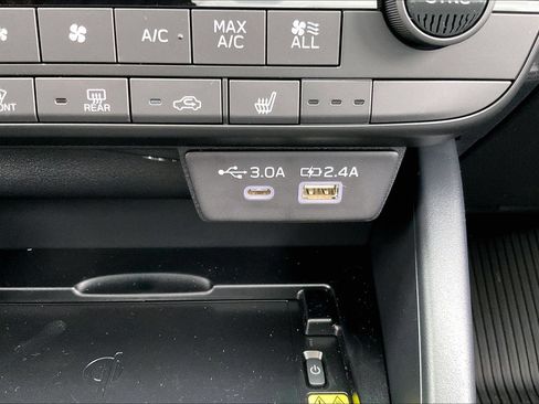 New 2026 Subaru Outback Limited AWD/4WD image 20