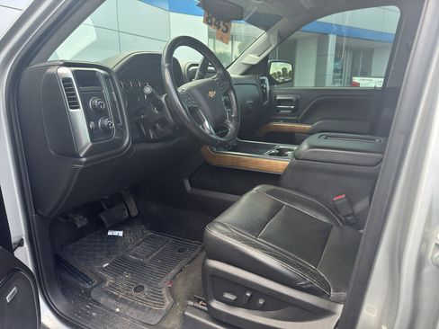 Used 2017 Chevrolet Silverado 1500 LTZ w/ Sport Package AWD/4WD image 9