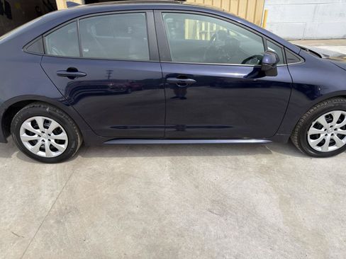 Used 2025 Toyota Corolla LE FWD image 4