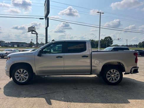 Used 2022 Chevrolet Silverado 1500 Custom image 10