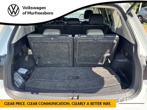 Used 2023 Volkswagen Tiguan SE w/ Panoramic Sunroof Package FWD image 30