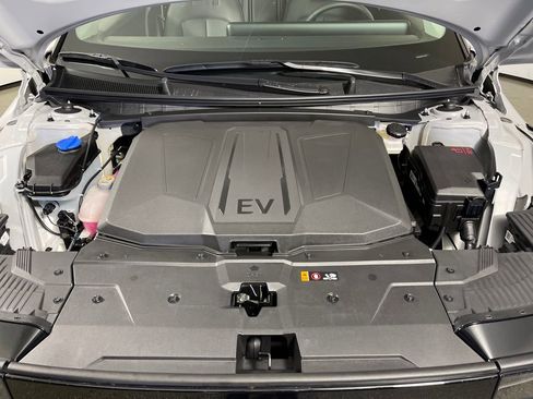 New 2026 Hyundai Ioniq 5 SEL image 10