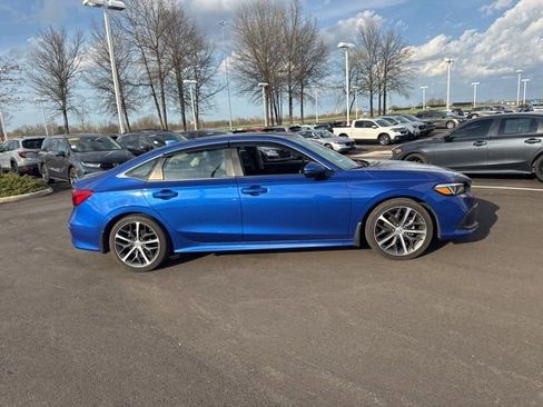 Used 2022 Honda Civic Touring image 10