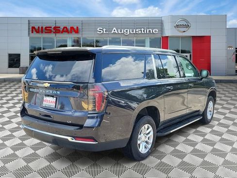 Used 2025 Chevrolet Suburban LT AWD/4WD image 2