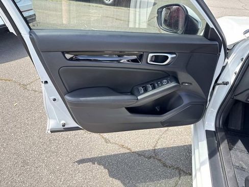 Used 2024 Honda Civic Touring image 13