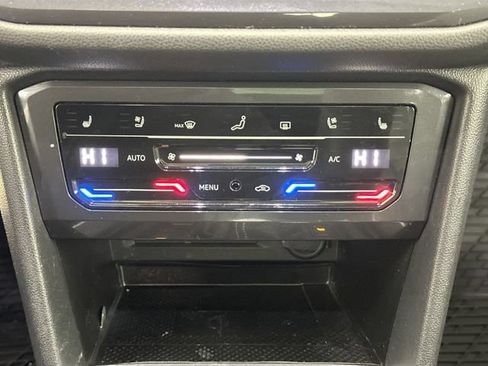 Used 2022 Volkswagen Tiguan SEL R-Line AWD/4WD image 15