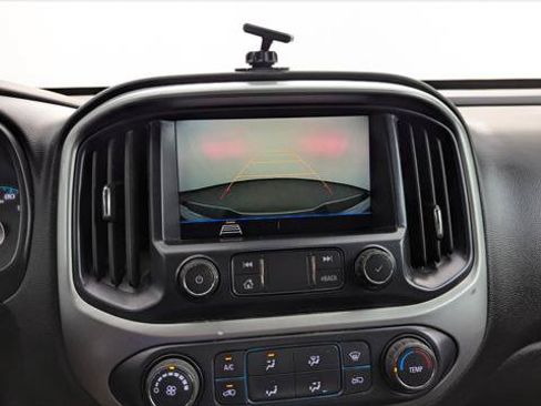 Used 2022 Chevrolet Colorado LT w/ Fleet Safety Package RWD image 21