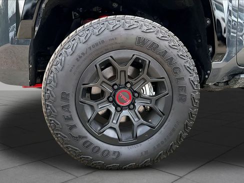 Used 2026 Toyota Tacoma TRD Pro AWD/4WD image 11