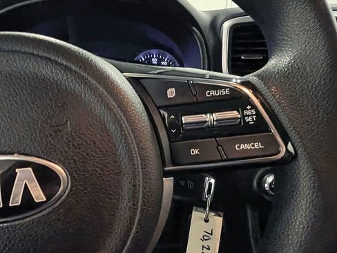 Used 2020 Kia Sportage LX image 32