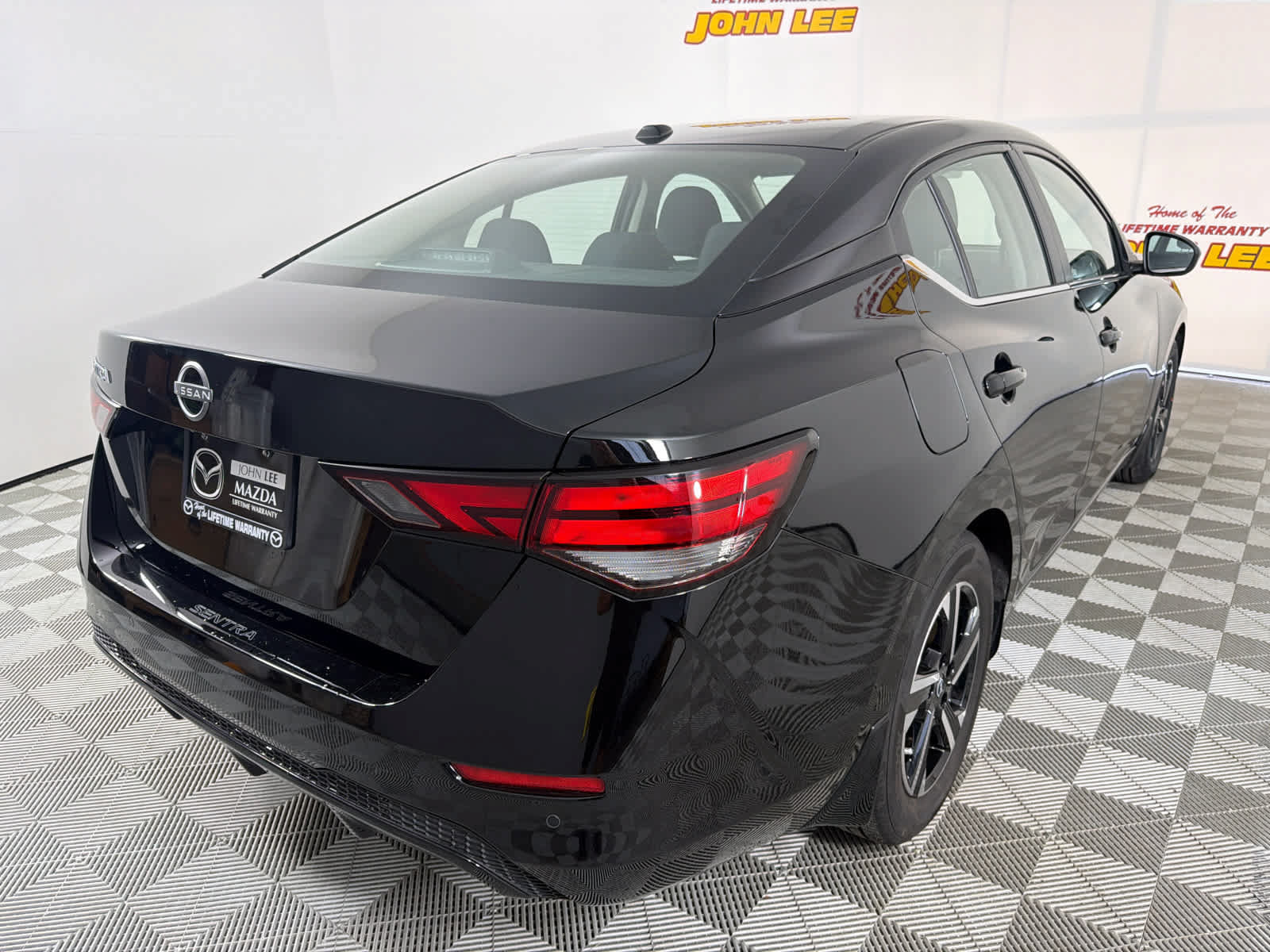 Used 2025 Nissan Sentra SV FWD image 5