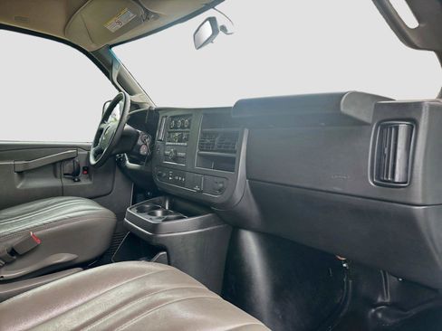 Used 2025 Chevrolet Express 3500 Extended w/ Driver Convenience Package RWD image 27