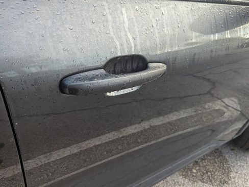 Used 2020 Ford Escape SE FWD image 23