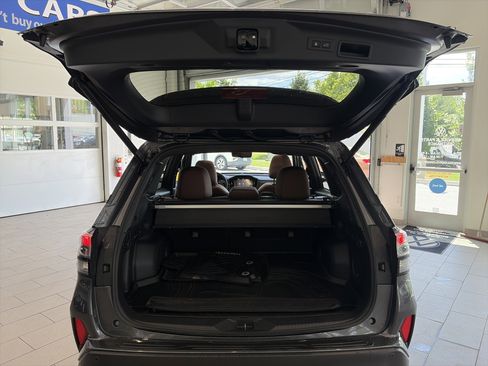 Used 2025 Subaru Forester Touring AWD/4WD image 27