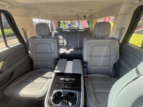 Used 2018 Lincoln Navigator L Black Label AWD/4WD image 9