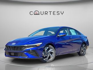 Certified 2025 Hyundai Elantra Limited FWD 360° Tour