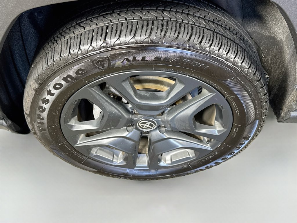 Used 2024 Toyota RAV4 Adventure AWD/4WD image 4