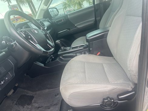 Used 2021 Toyota Tacoma SR image 7