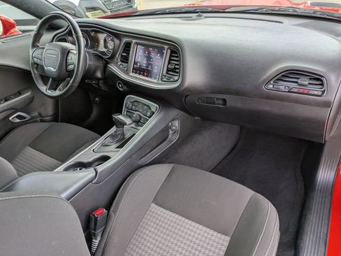 Certified 2022 Dodge Challenger R/T Scat Pack w/ Driver Convenience Group RWD image 11
