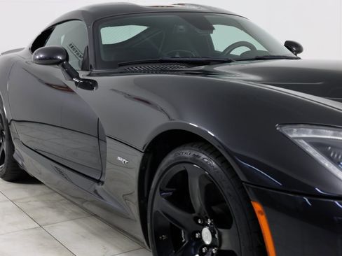 Used 2014 SRT Viper SRT-10 image 29