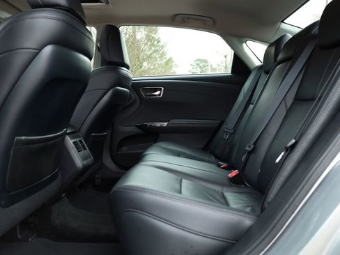 Used 2018 Toyota Avalon XLE Plus image 14