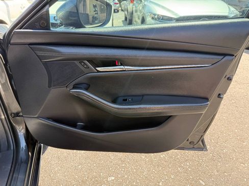 Used 2021 MAZDA MAZDA3 s FWD image 36