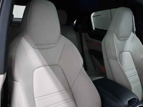 Certified 2023 Porsche Cayenne Coupe image 22