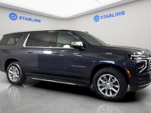 Certified 2025 Chevrolet Suburban Premier image 31